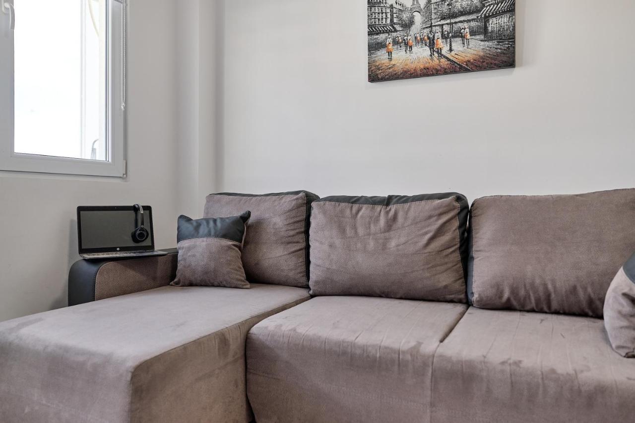 Cozy Apartment With Balcony On The Black Sea- Part Of The Family 'Vicki Apart Varna Eksteriør bilde
