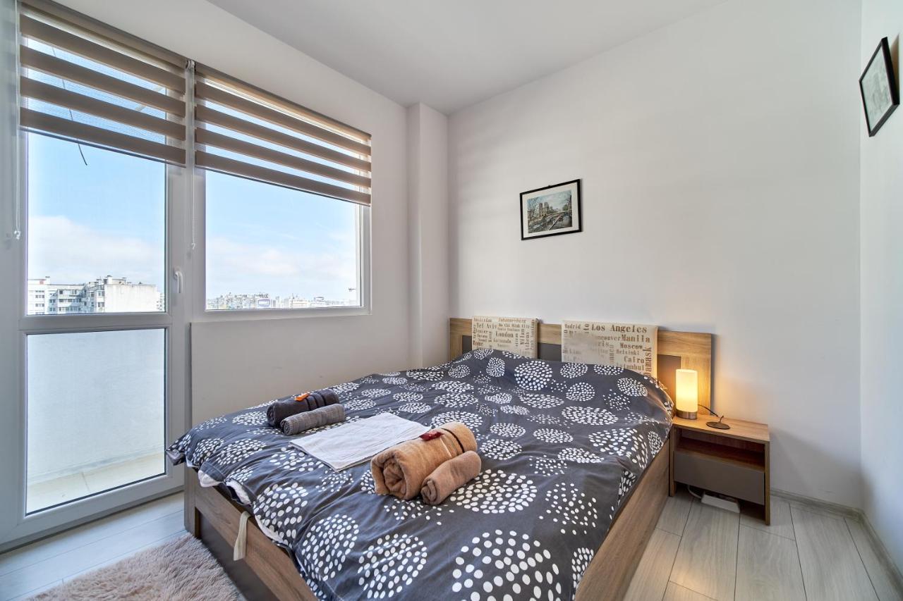 Cozy Apartment With Balcony On The Black Sea- Part Of The Family 'Vicki Apart Varna Eksteriør bilde