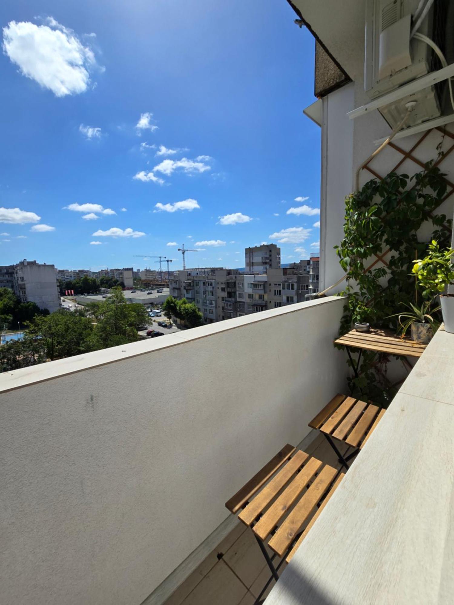 Cozy Apartment With Balcony On The Black Sea- Part Of The Family 'Vicki Apart Varna Eksteriør bilde